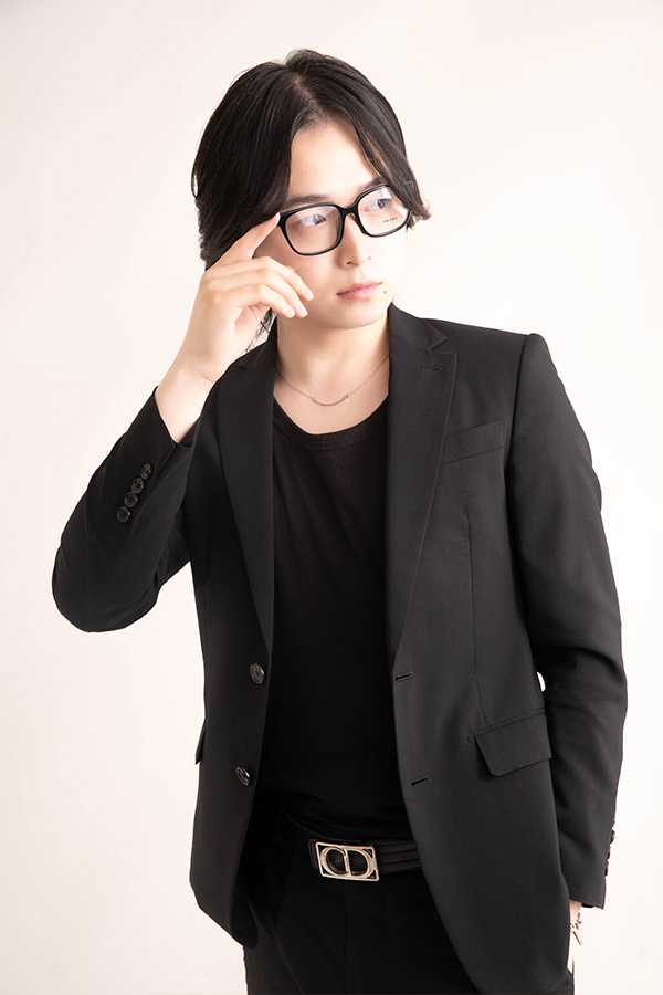 Profile | CLUB ADAM
